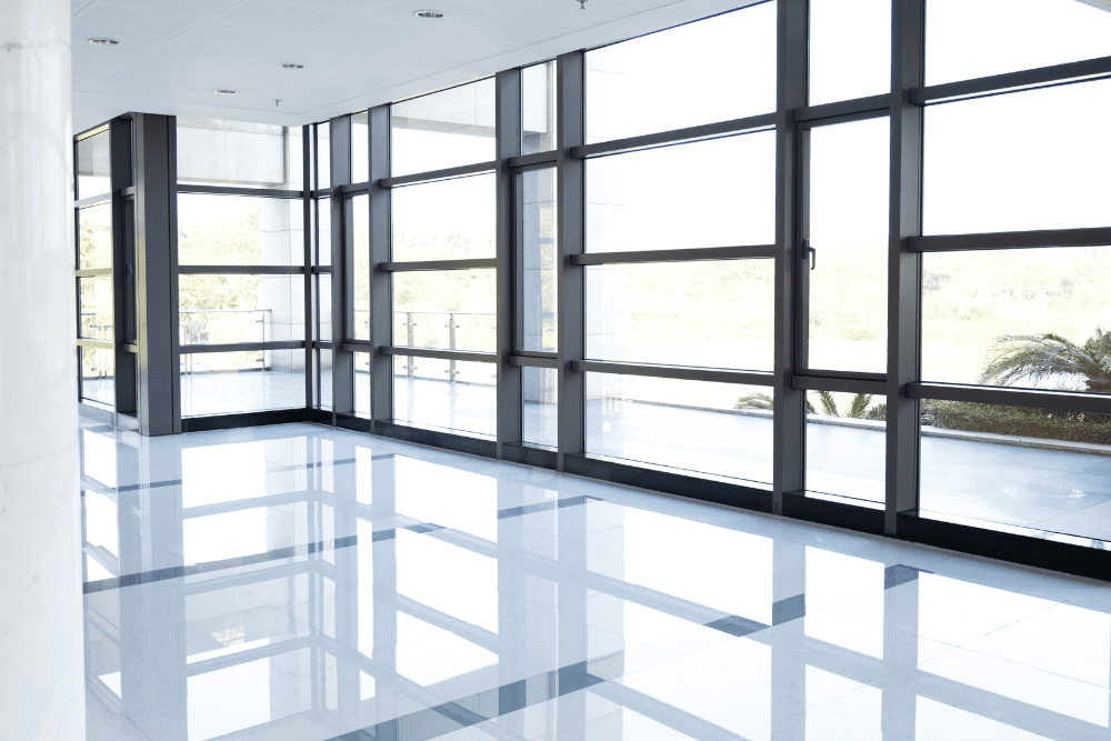 Custom Window Designs for Businesses<br />
